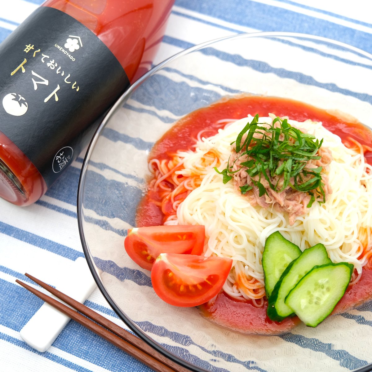 umenoyadoshuzo's tweet photo. ＼ツルっと！至高のトマトそうめん🍅／

今日は #七夕🎋
七夕の行事食といえばそうめんですが、
一風変わったそうめんはいかがですか？

その名も🍅トマトそうめん🍅

甘くておいしいトマトにめんつゆを混ぜるだけ✨

トマト27個分の濃厚な旨味ととろみが
麺にしっかり絡んでお箸が止まりません…！ https://t.co/SfyzAiMSAr