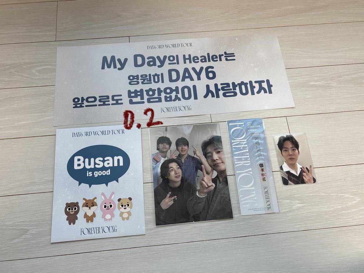 1981_gdw's tweet photo. 데이식스 입장키트 슬로건 마데부스 판매
타래로 이어집니다!!

올려둔 거 일괄시 4.0

데니멀즈 쁘띠멀즈 성진 영케이 원필 도운 방 케 필 돈 윤도운 앙콘 피날레 첫 중 막 취켓팅 고베 일본 필모그래피 23클콘 영종도 포에버영 벚꽃콘 웰쇼콘 https://t.co/9b0zSlVA72