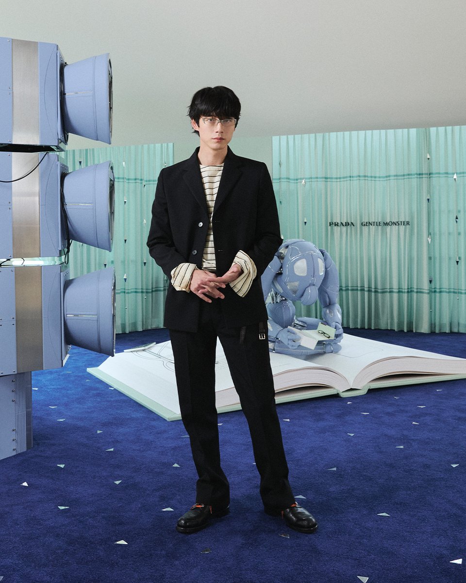 坂口健太郎が、#プラダ 青山店、GENTLE MONSTER 東京・青山 に登場