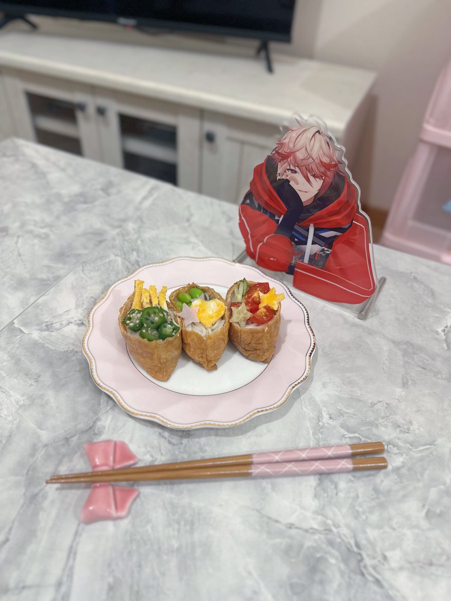 _mia_sr12's tweet photo. 七夕ごはんを作りました𐄑𐅁̂ ⩊፟ ̂𐅀𐄑🎋🌟
そうめんいなり、かわいくできてうれしい꒰՞ɞ̴̶̷̥⩊ɞ̴̶̷̥꒱֯♡
短冊も書いてみました💖
セラフくんは今年短冊書きましたか？💭

#ダズルック 𖤐⸝⸝⸝⋆ https://t.co/22CEFRp4Np