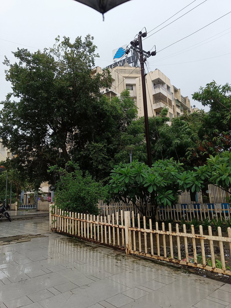 rishabh04121994's tweet photo. #mumbairains https://t.co/isUsP5A0kf