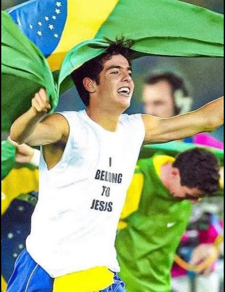 Byanu's tweet photo. Se batuque e homenagem a Oxum, Xangô, Oxalá ganhasse algo, Bahia ganharia todos os títulos do Brasil.

Seleção de 2002 era 100% Jesus https://t.co/mQ5QCOar4W