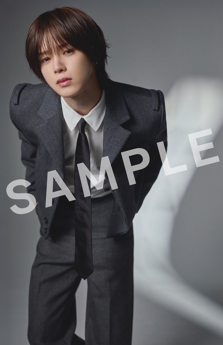 oricon_anime_'s tweet photo. 『ブルーロック』特装版の付録発表

高橋文哉・櫻井海音・K（&amp;TEAM）・綱啓永
▼実写キャストのクリアフ���イル8種類あり
https://t.co/Sg8a7CI047 https://t.co/hC9crqrPU6