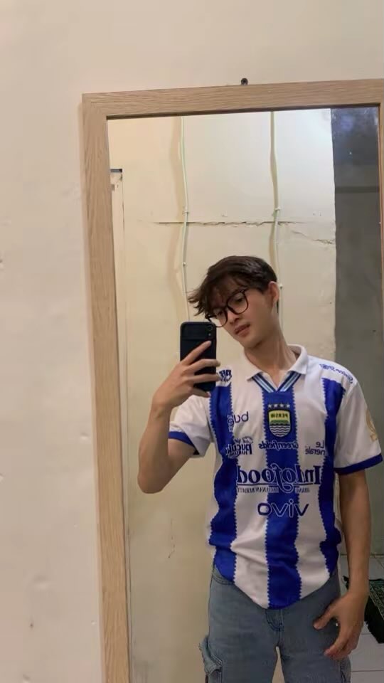 yourboy_052's tweet photo. Persib nu aing 🤣 https://t.co/7JwshpRlsm