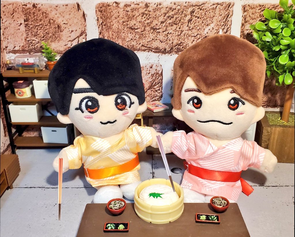 nia1219neo's tweet photo. 七夕祭り🎋短冊に願い事を書いたよ✨
なにわ男子が永遠に
キラキラ輝いています様に✴️
りゅちぇとだいちゃんは天の川を眺めた後
お家に帰ってふたりで仲良く素麺を食べました🍴

#なにわ男子
#大西流星
#西畑大吾 https://t.co/OHgZojCESZ
