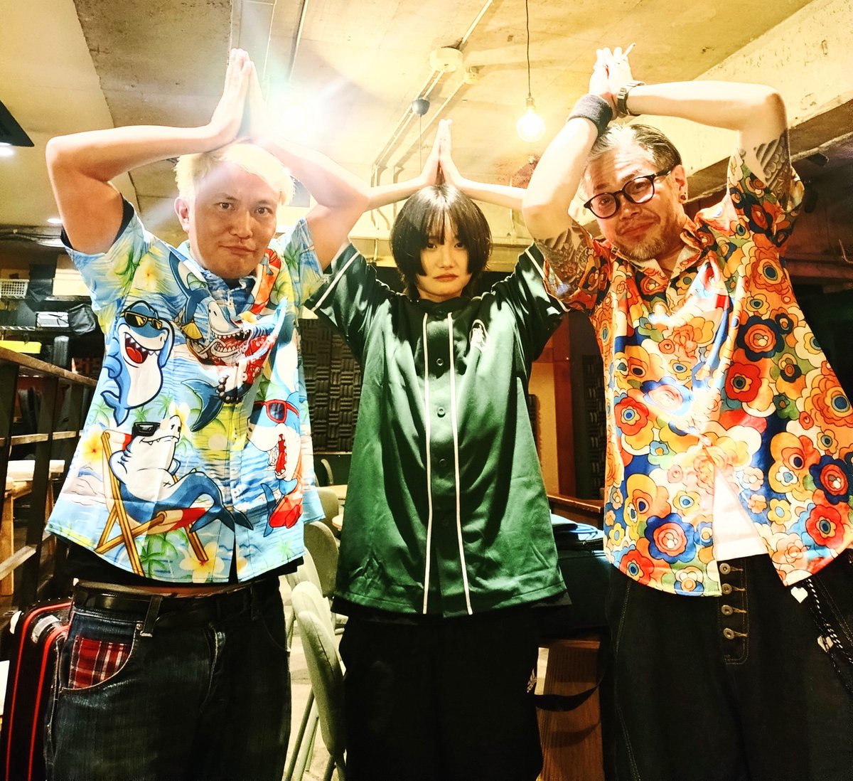 tex_tekkannon's tweet photo. 紆余曲折ありまして、今後「愛乃with職質ブラザーズ」、「愛乃withマルシェⅡ世」、「愛乃with鉄観音」のライブが増えそうです。
飼育員のみんなおっさん2人にも優しくしてね♥ https://t.co/wLEE7RVm50