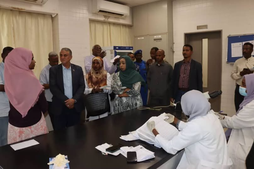 haj89268's tweet photo. Every step to improve hospitals matters. 🇸🇩🏥 We hope medicines, equipment, and maintenance are delivered so health facilities can fully serve the people.
#Sudan #Khartoum #Health https://t.co/6kUdTrWvFL