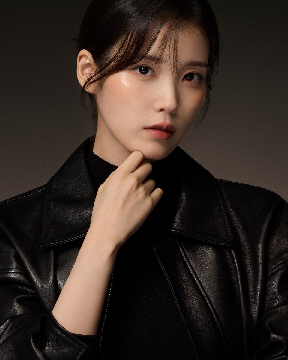 iuedelweiss's tweet photo. 아이유 예거 르쿨트르 화보 모음
IU for Jaeger-LeCoultre

#아이유 #IU #JaegerLeCoultre https://t.co/IOQ4YJLDyx
