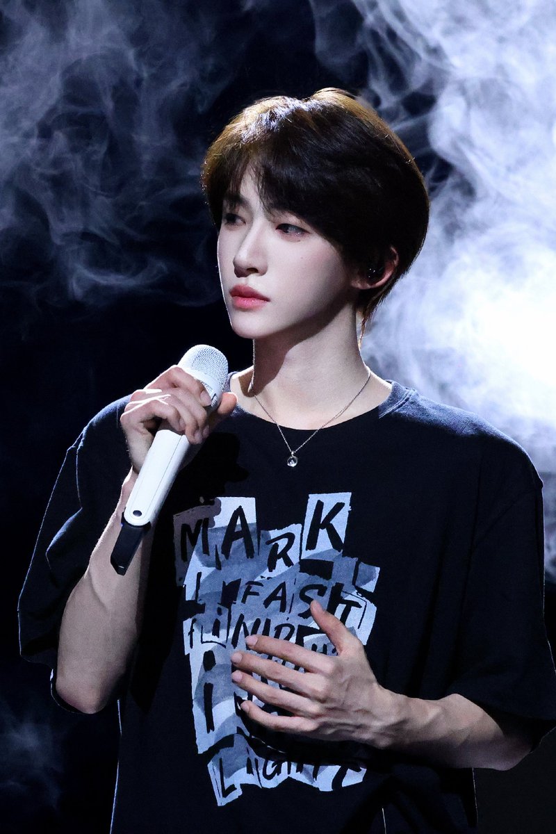 eunic2730's tweet photo. ยัยจิ๋วหลิวอวี่ค่ะ เด็กน้อยออร่าม้อบแม้บหอมกลิ่นนมผง ที่พอขึ้นเวทีแล้วกลายร่างเป็นนางฟ้า https://t.co/eCMVOCwk2q