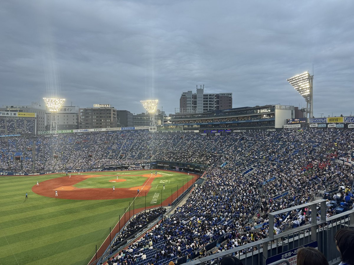 CROWDIER's tweet photo. ベイスターズ観戦。久しぶりにWing席。結構見やすい。頑張れ横浜！ https://t.co/5R9jdFU6It