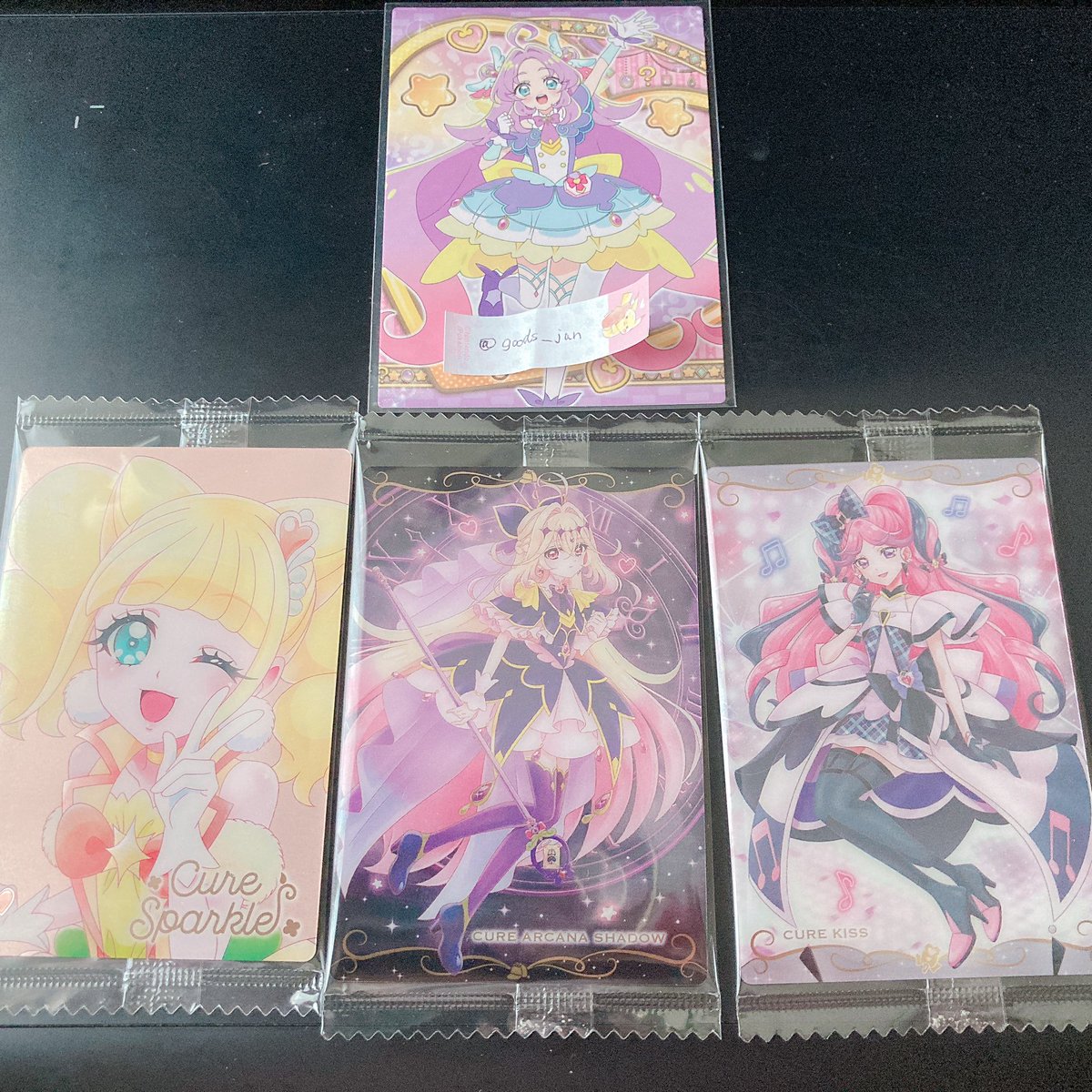 goods_jan's tweet photo. 【交換】 プリキュアウエハース13

譲: 画像1枚目
［HR］スパークル
［R］キッス、アルカナ・シャドウ

求: 画像2枚目 ※アンサー優先
［HR］アンサー、ワンダフル

郵送もしくは名古屋手渡し(要相談)
お気軽にお声掛けください！ https://t.co/yJFTqieZnu