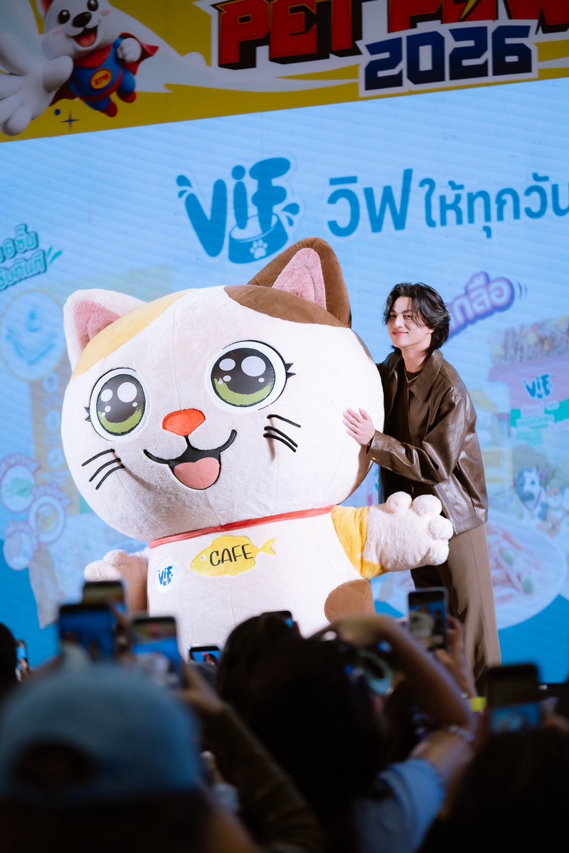 tb_entofficial's tweet photo. กลัฟ คณาวุฒิ เข้าร่วมงาน Pet power 2026 ในฐานะ Brand Ambassador ของ VIF ที่ ศูนย์การประชุมและแสดงสินค้านานาชาติ ไคซ์ ขอนแก่น

GULF​ WITH VIF IN KKN
#VIFKhonkaenxGULF
#GulfKanawut https://t.co/t9uYY07B1L