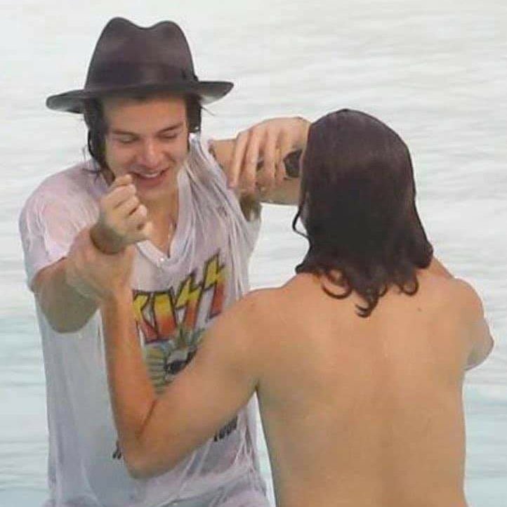 TeamDirectionBR's tweet photo. Faltam 10 dias para termos o Harry no Brasil! https://t.co/ynRwzcsiNB