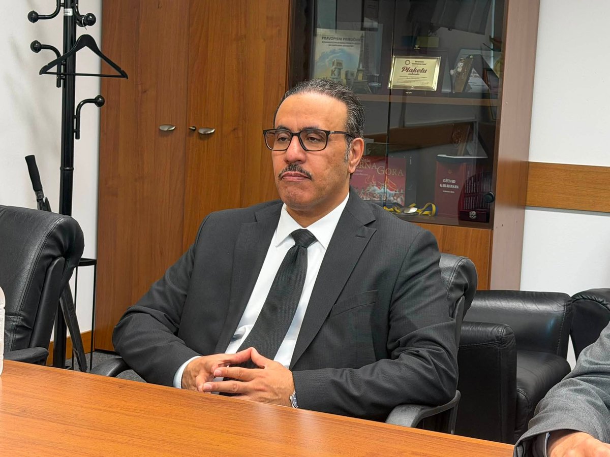 MLJPI_BiH's tweet photo. Ministar za ljudska prava i izbjeglice Bosne i Hercegovine, dr. Sevlid Hurtić, primio je danas u nastupnu posjetu ambasadora Kraljevine Saudijske Arabije u Bosni i Hercegovini, Nj. E. Anasa Abdulrahmana Al Wasedyja. https://t.co/CAHivSsKVT