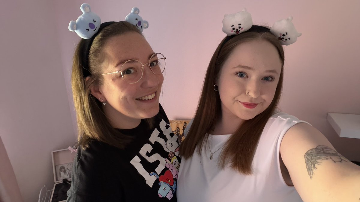 cbaltempire's tweet photo. my first bts concert in 11 years of being an army!! 🤍

#BTS_ARİRANG_LONDON #bts_ari̇rang_worldtour_london https://t.co/TPFfrS6kXT