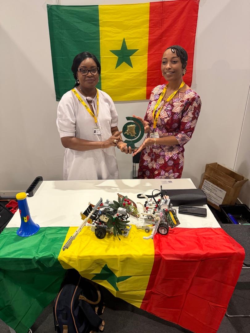 Fatoublondin1's tweet photo. En compagnie de la DGA du FDSU de la RDC, Mme Marie Laure Kanda Lebas. Nous avons jeté les bases d’une collaboration fructueuse avec le FDSUT #fdsut #kebetu https://t.co/bMB09U9FRG