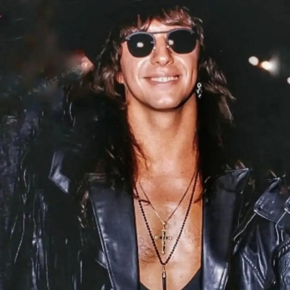 SamboraItalia's tweet photo. SamboraTuesday ☮️☕

#RichieSamboraItalia #richiesambora #richiesamborafan #guitar #guitarist https://t.co/AZXzkwCYrJ