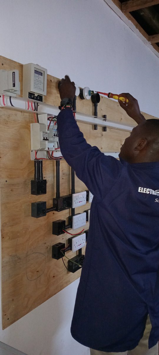 saphaelectrical's tweet photo. https://t.co/eiLkIXLQKe