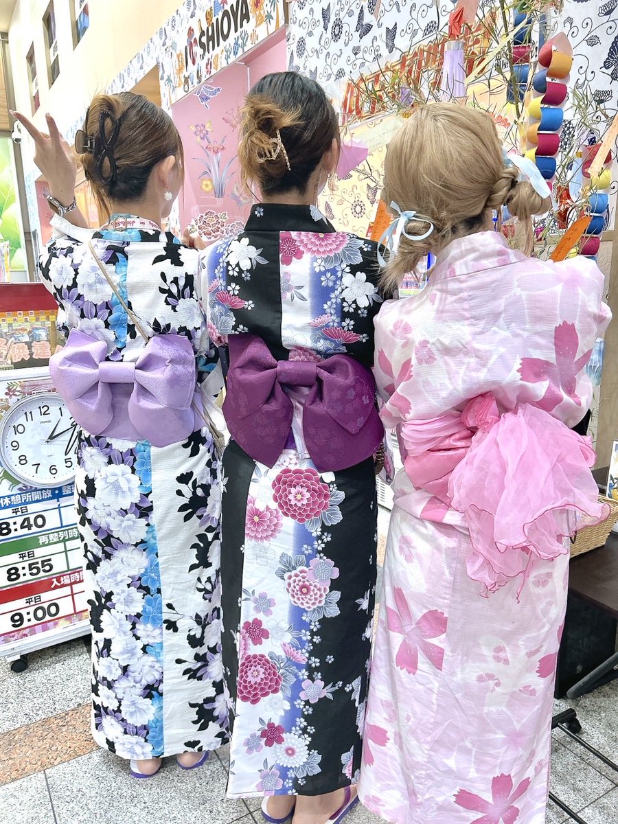 ELINA100329's tweet photo. 今日はgirlsで浴衣👘 着たよン🩷💜
何年ぶりだろー（ ܸʚ̴̶̷̷⩊ʚ̴̶̷̷ ܸ）
事務員ｻﾝ着付けありがとうございます🥰
 
せっかく浴衣着たし……
そのまま祭り行きたい気分でした🍻𐤔𐤔
 
#スーパーイースペース塩屋店 #七夕 https://t.co/1LIFzf2SBu