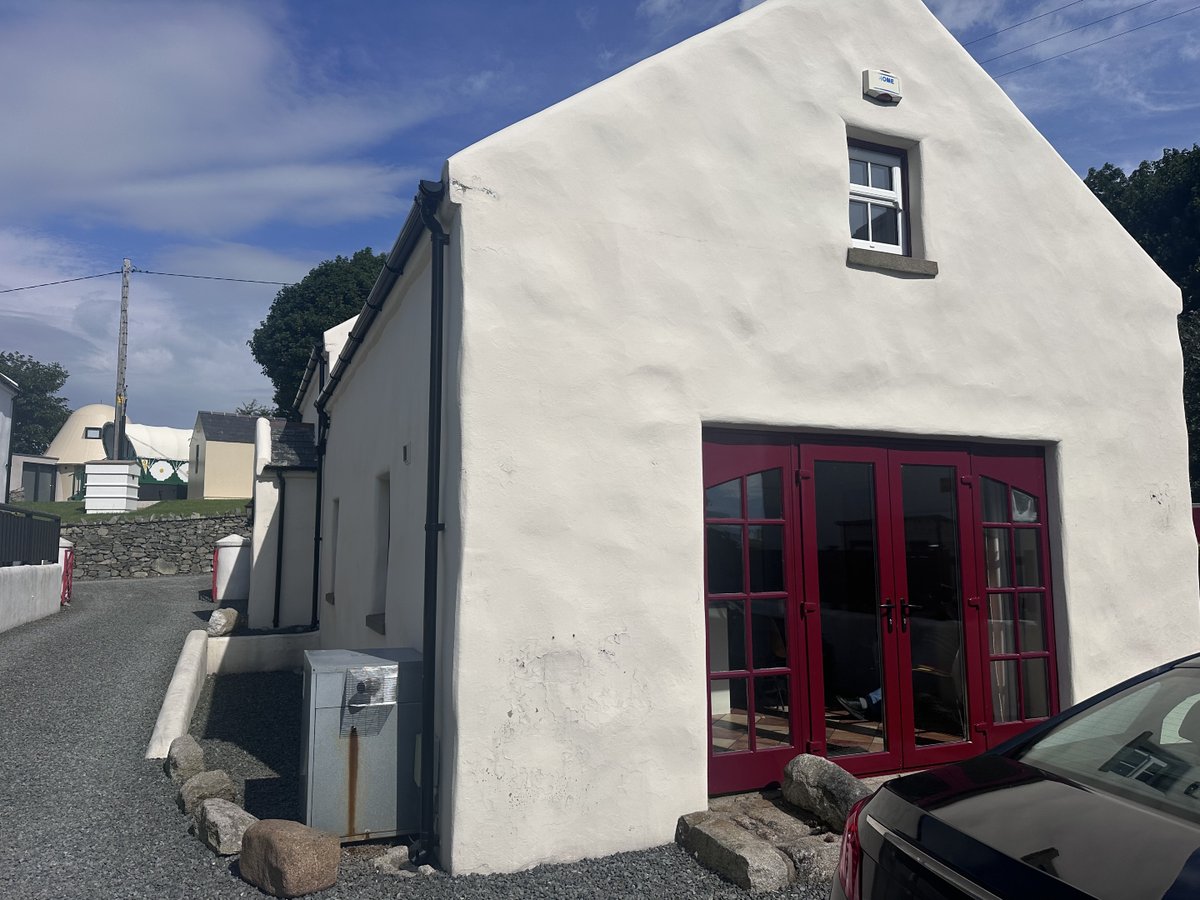 growingOden's tweet photo. After all my anxiety of shutting down the storefront and the marketplaces it’s great to get away and relax. 

Leaving this little cottage with incredible views of the mournes today for the beaches of Donegal ❤️ https://t.co/yDCcQuCAE3