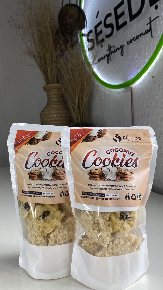sesedey's tweet photo. Snacks awon loba loba 👑 

🏷️: 4k each 
📍: Lagos (nationwide delivery) https://t.co/dqaBjc6Rdz