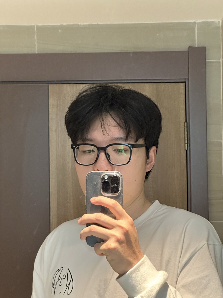 Spike_dot's tweet photo. 讨厌下雨 https://t.co/HZjTw8nYDV