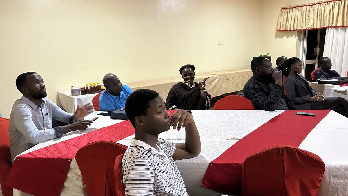 rotaractseeta's tweet photo. THANK YOU to our incredible Guest Speaker, Nanyonga Margaret (Nalongo) from the Rotary Club of Mukono! Last night’s Real talk by on Premarital Well-being was absolutely eye-opening. We deeply appreciate you sharing your wisdom and authentic advice to everyone #rotarylegacy https://t.co/R0NE0Xp2Pz