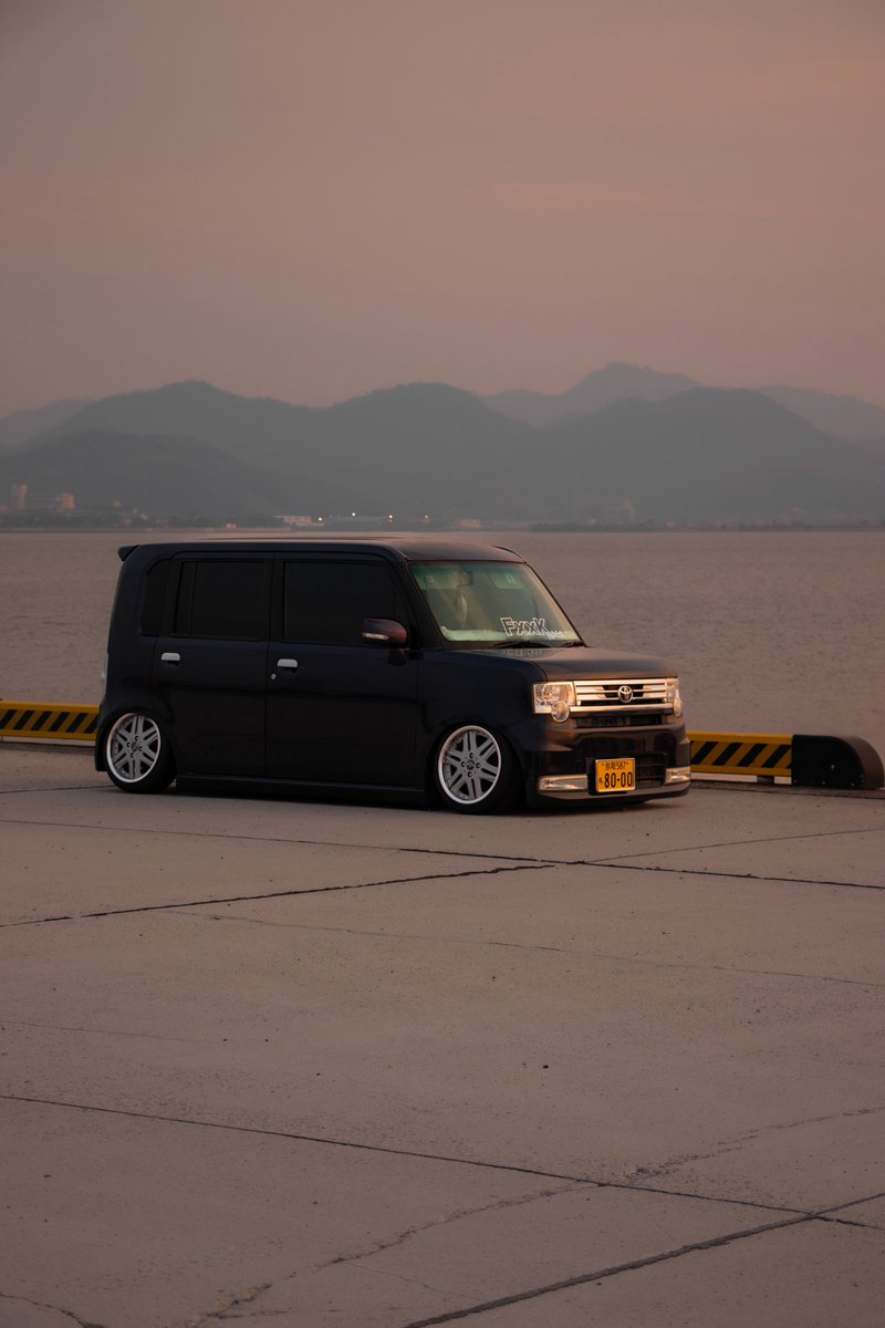 pon___official's tweet photo. 前履いてたシルバーのノーブルのリムにメッキディスク付けたから浅リムとシルバーディスク余ってる
誰か4万くらいでいらないですか？？
165/60r15バリ溝
5.5j＋45 
ディスクは前の持ち主が自家塗装してるみたいだけど結構雑で禿げてきてるから4万で買って貰えたら塗料剥がしもつけます https://t.co/4BTQ5rPkdX