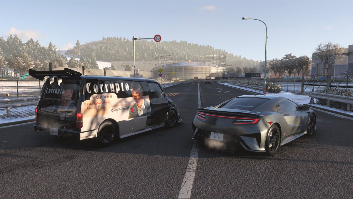 Alejandromp66's tweet photo. Lo típico, juegas a Forza Horizon 6 con tu amigo y el tío aparece con esto https://t.co/UV4DgX7F0o