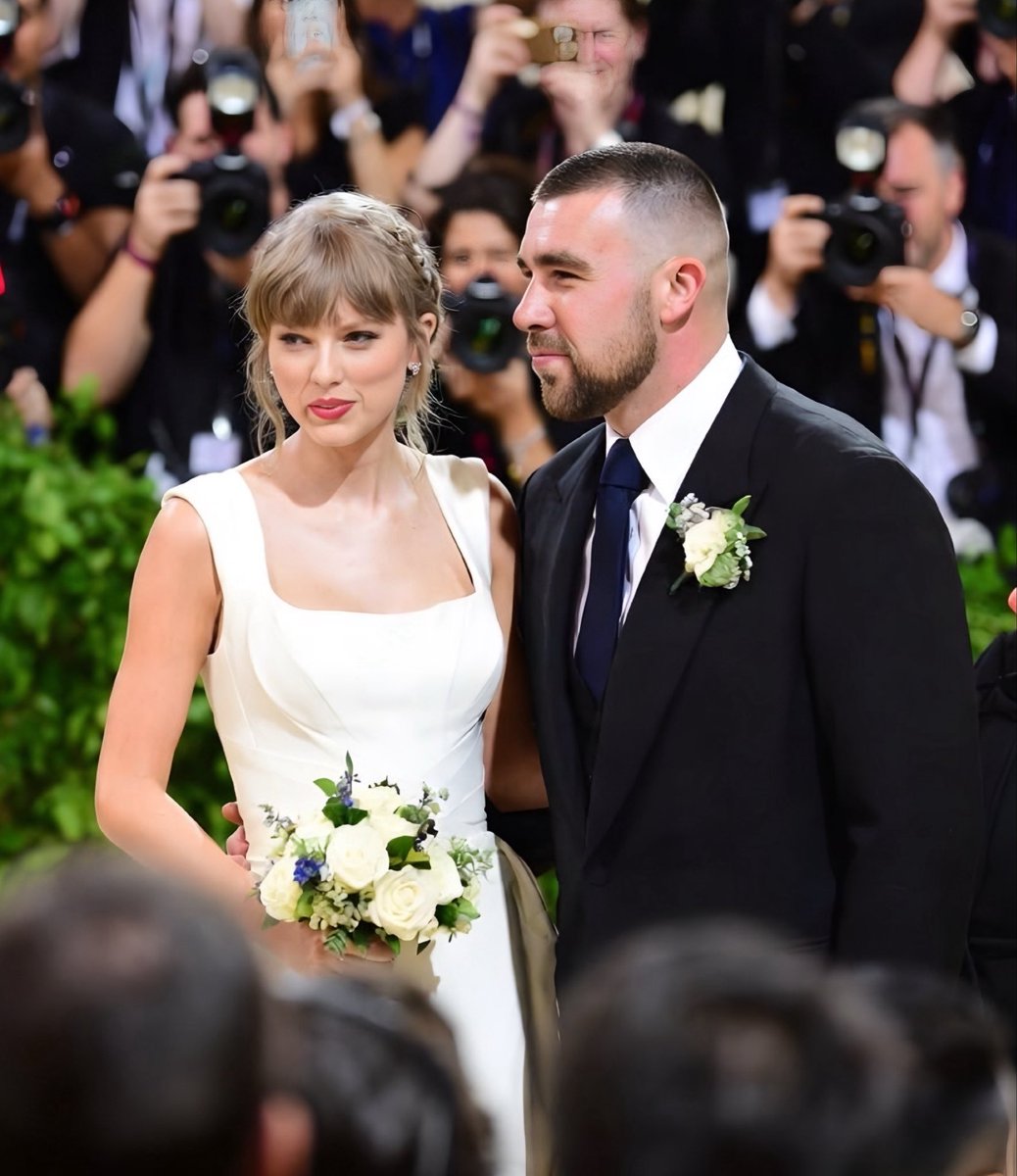 imchaowan's tweet photo. Taylor Swift wedding prize exposure:
1. Cartier watches were presented to 1201 guests.
2. During the game session, guests will also have the opportunity to win Dior saddle bags and chanel handbags of $2150-7500.
3. A 1970 Chevrolet convertible. https://t.co/1EcbbF4h9x