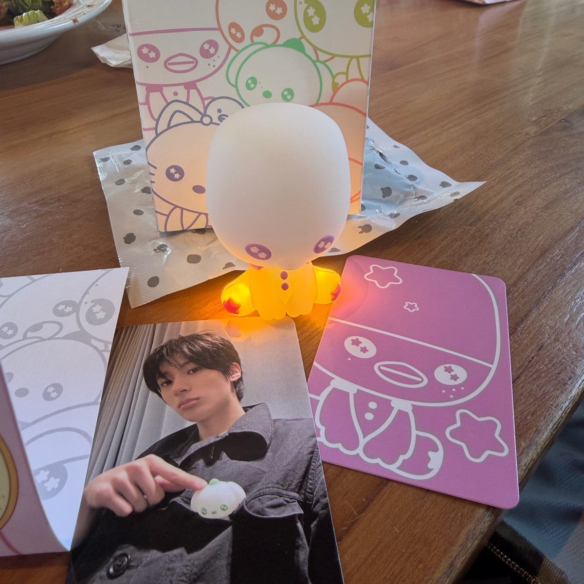 bluestoneseok's tweet photo. Udah lama ga unboxing album huaaa lucu bgt bisa jadi lampu tidur🥺🥺🫰🏻 https://t.co/u3Gh1wMSoC