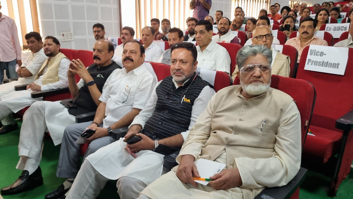 chzulfkarali's tweet photo. With @BJP4India National  President @NitinNabin ji at #jammu. 

@BJPJammuKashmir @tarunchughbjp @AshokKoul59 @iamsatsharmaca https://t.co/iLDRgyGklt