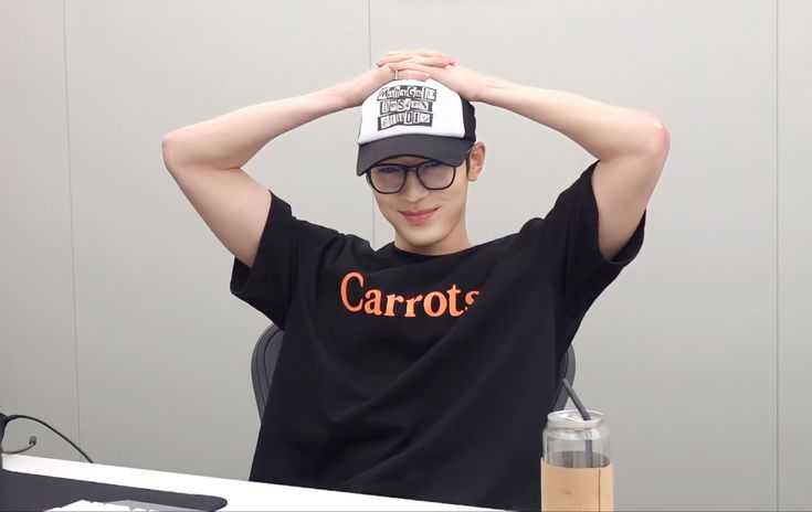 jeonghannisms's tweet photo. next seventeen concert will be at an e-sports tournament. https://t.co/SDp4GLYrBJ