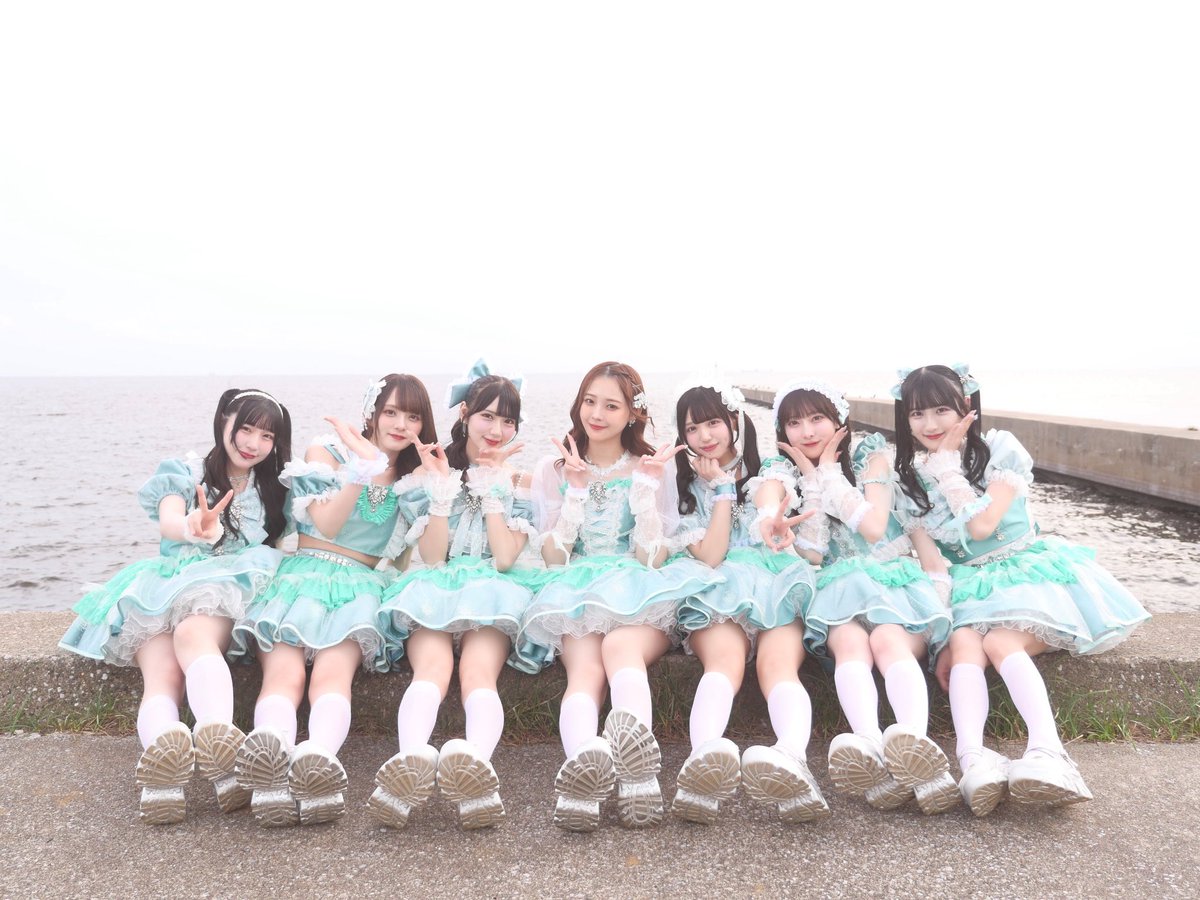 Reed_acosuke's tweet photo. ┏┷┓
┃る┃
┃と┃
┃み┃
┃ち┃
┃ゃ┃
┃ん┃
┃が┃
┃こ┃
┃の┃
┃夏┃
┃を┃
┃元┃
┃気┃
┃に┃
┃乗┃
┃り┃
┃切┃
┃れ┃
┃ま┃
┃す┃
┃よ┃
┃う┃
┃に┃
┗━☆彡

💛🩵❤️🤍🩷💙💜(-人-〃)

#Rootmimi #ルトミ🐇
#七夕の願い事 #七夕の日🎋 https://t.co/p7xQlsfIpf