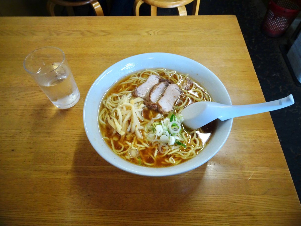 NSN58's tweet photo. 旅の目的の9割が果たされました

1杯の生姜ラーメンのためだけに旭川に来るのもこれで5回目くらいになるかなぁ　ログマのMV撮影で初めて訪れて衝撃を受けて以来、己の国内No.1麺は永劫ここです　お店のおじさまおばさま、ずっとお元気でいてくださいね https://t.co/4VpIBeX79b