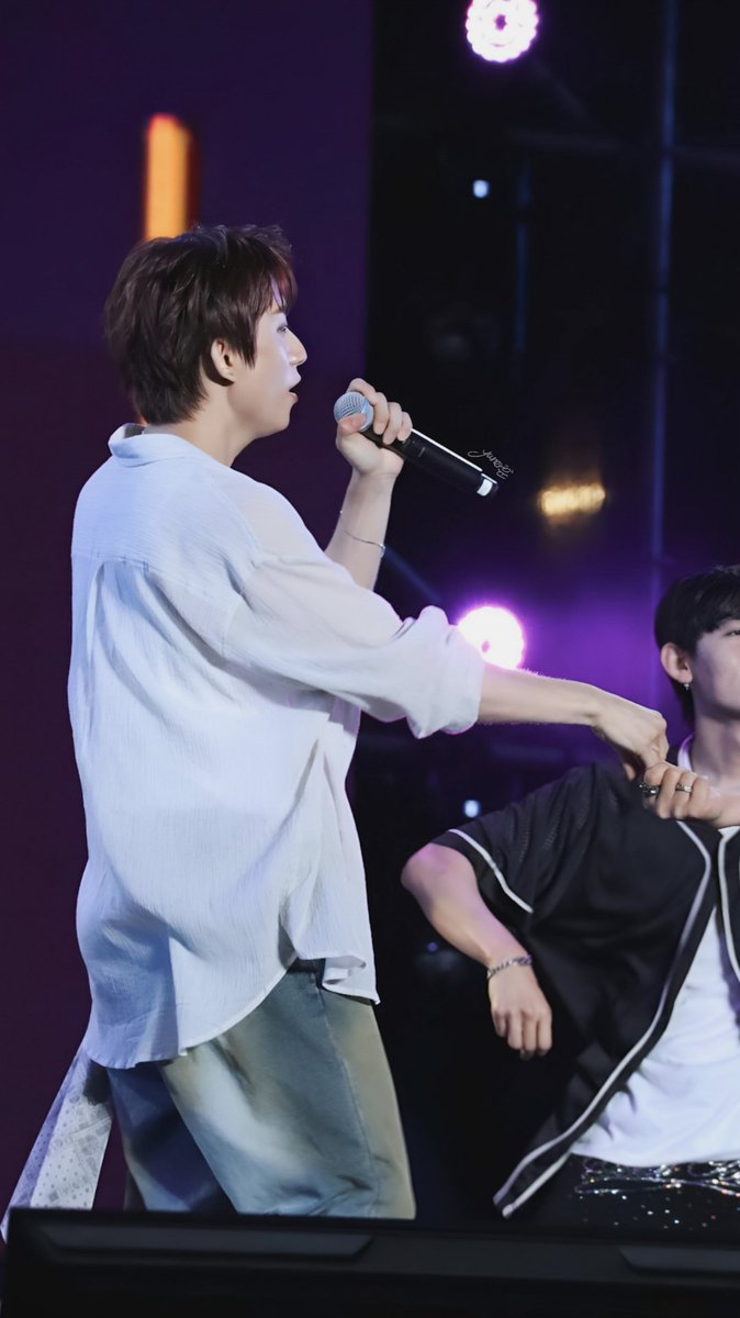 yuner6213's tweet photo. 260704 대만 화롄썸머페스티벌⁴

#B1A4 #비원에이포
#신우 #공찬  
#CNU #Gongchan https://t.co/3XoRM7dnI6