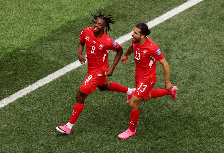 WhoScored's tweet photo. 🇨🇭 Johan Manzambi at the World Cup so far: 

❌ vs Qatar 
⚽️⚽️ vs Bosnia and Herzegovina 
⚽️🅰️ vs Canada
🅰️ vs Algeria https://t.co/rflMGNqce0
