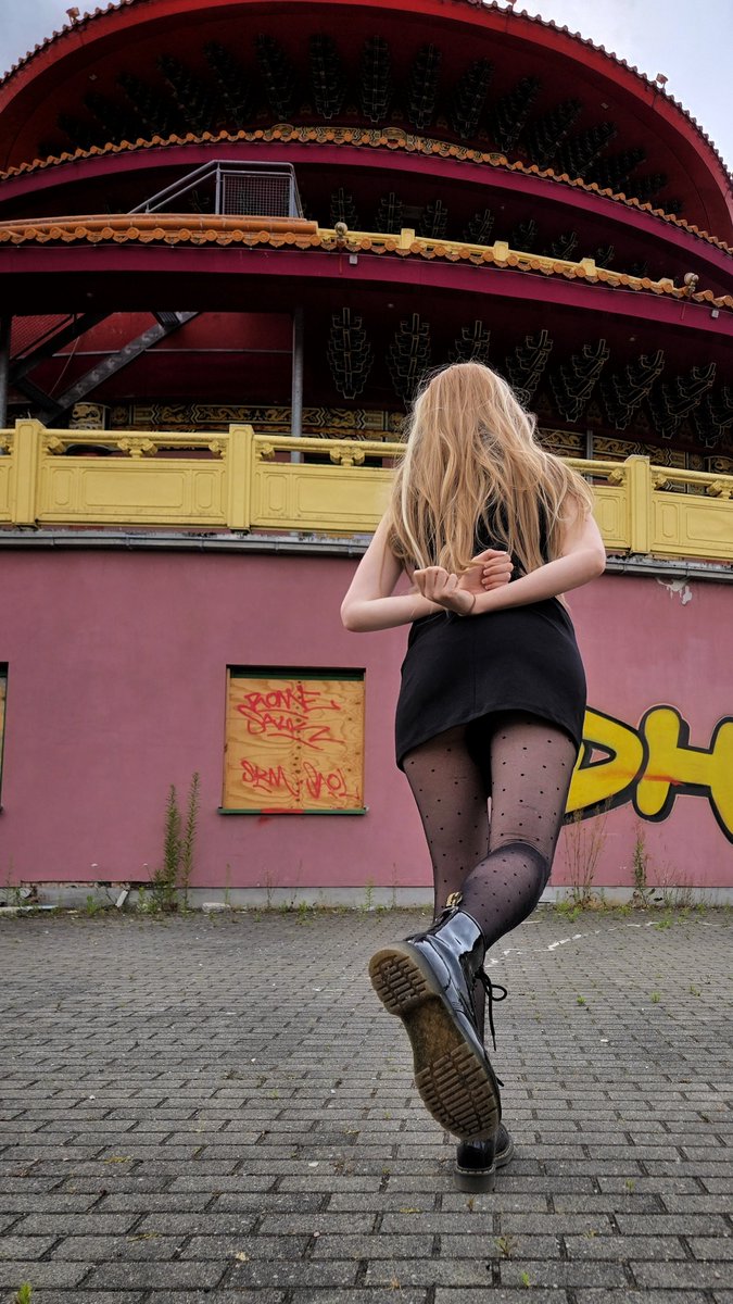 Obey2Lilit's tweet photo. Kannst du mit deinem Geld haushalten oder ruinierst du dich doch zu gern?
Kannst du überhaupt Tribut leisten?
#findom #tribute #geldherrin https://t.co/tY8hAUhnIH