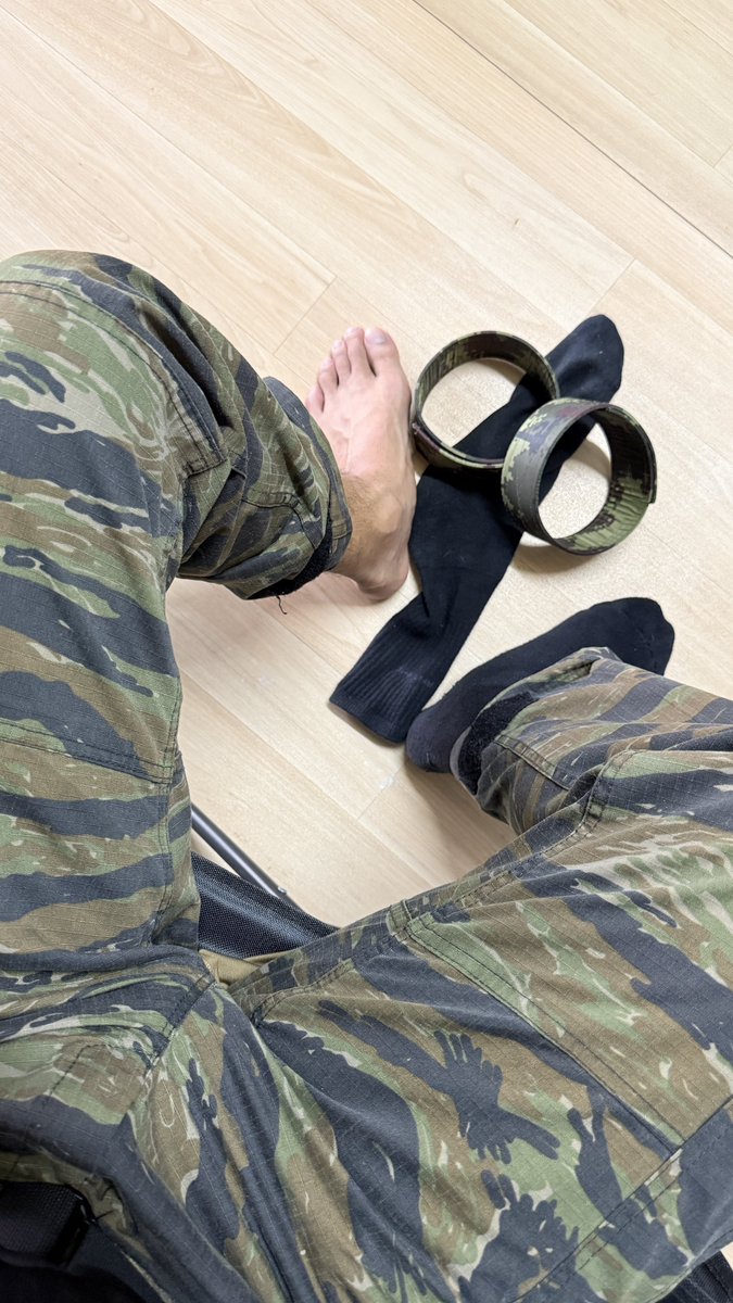aomsin0440's tweet photo. เลิกงานแล้วไปไหนดี นอน… #หัวเกรียน https://t.co/d1dYqFgPY9
