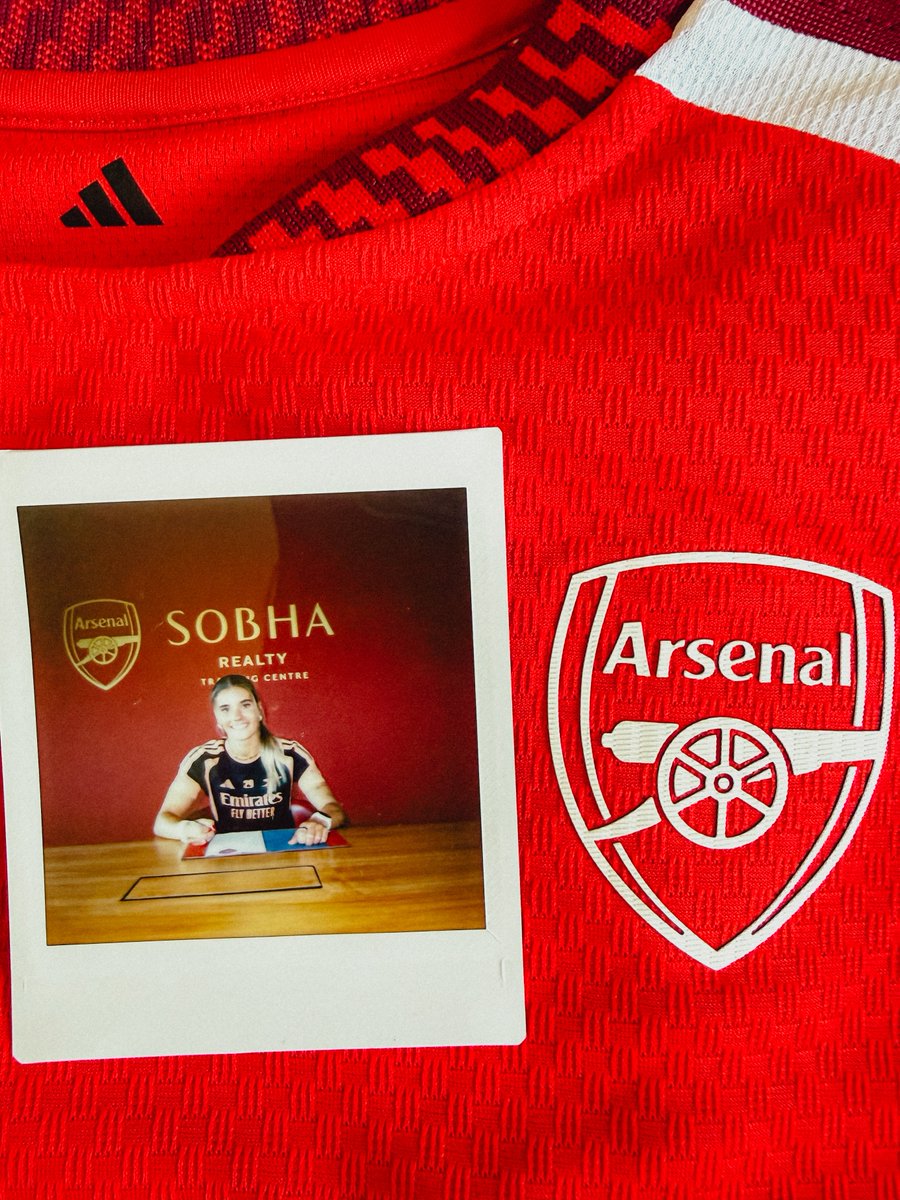 ArsenalWFC's tweet photo. Inside the boardroom 📸 https://t.co/F8DlxQ8Ob1