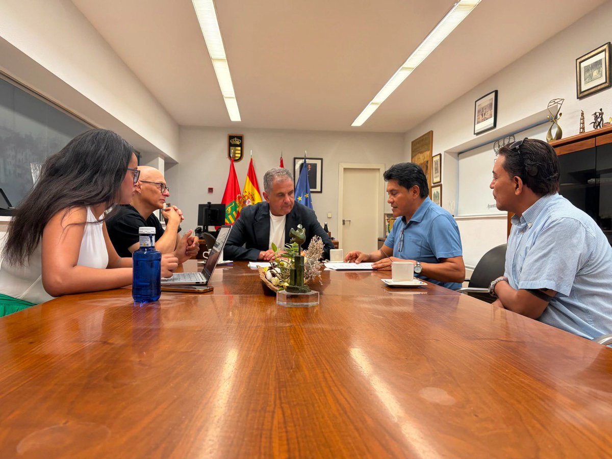 AytoParla's tweet photo. ✔️‼️990 personas atendidas en los servicios facilitados por el Ayuntamiento durante el proceso de regularización extraordinaria puesto en marcha por el Gobierno central. Aquí tienes toda la info:👇
https://t.co/5D2A1QdVQT
🧵 https://t.co/iKoWsMIUjV