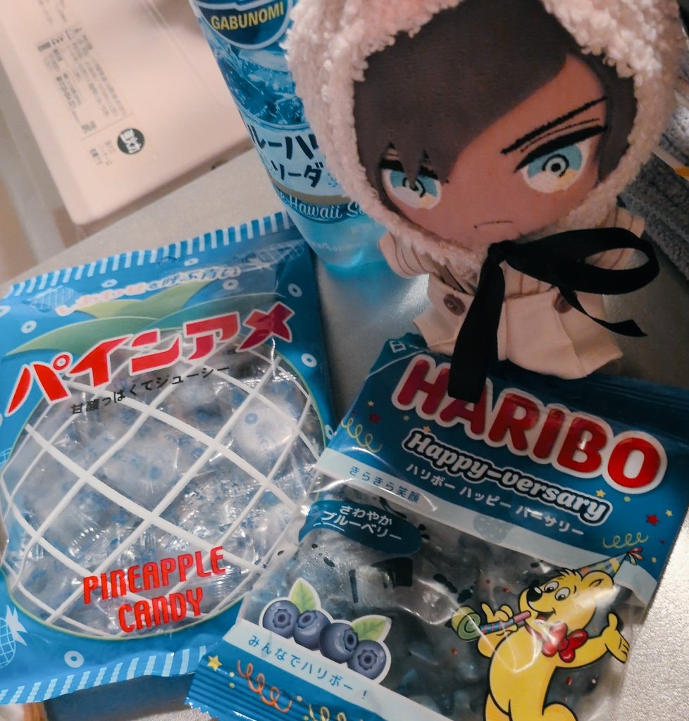 eternalnui's tweet photo. ヘシメくん！
しあわせを呼ぶ青いフェアの商品だよ！

「しあわせを呼ぶ青いフェア」第二弾開催！｜ローソン公式サイト https://t.co/yqVnmHxxC4 https://t.co/ihHQlumTuQ