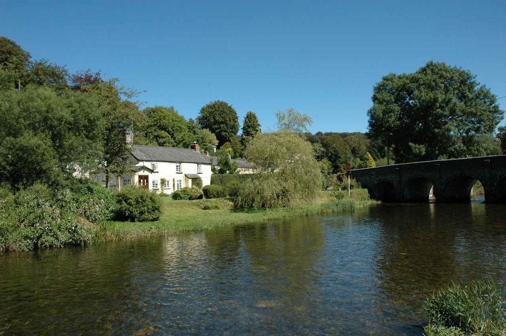 TheHolidayCots's tweet photo. ππ‘ Bridge Cottage π‘π
Combining comfort, charm and a beautiful riverside position, Bridge Cottage is an excellent choice for a memorable holiday in Somerset.
ποΈ Sleeps 7
https://t.co/b0cDrTMJ0p
#BridgeCottage #Withypool #Exmoor #Somerset #HolidayCottage #CountrysideEscape https://t.co/Fo15p29Z3t