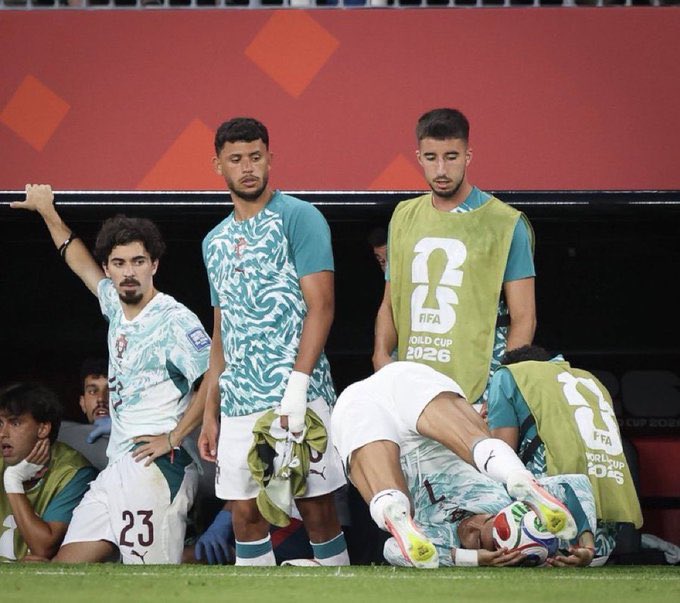 wsrpr2's tweet photo. @nadjib__fcb يا كاتب التاريخ اتفل عليه https://t.co/KrOAvukkOq