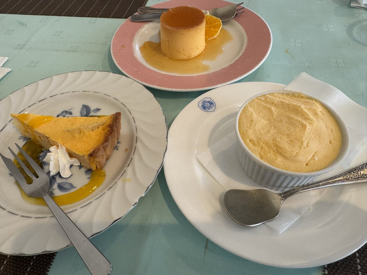 02_panpan's tweet photo. カフェ·ド·グルマン／牛久市
昨日のごんちゃんとごんちゃん母とのランチ🍽️
Aランチ 1100円（スープ、ライス、サラダorパン）
コーヒー300円　デザート330円
という高コスパランチ👮✨
駐車場がいっぱいだったので道路を挟んだコインパーキング利用（1h100円）
子連れ🙆‍♀️予約はできない https://t.co/o1ck0vcMc1
