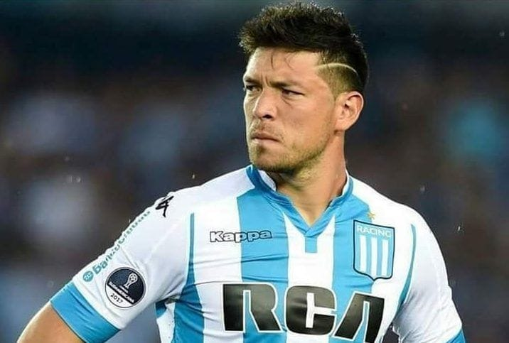 AlvarezBJuan's tweet photo. 🚨 #Chacarita tiene todo acordado con Sergio Vittor para que se convierta en el cuarto refuerzo.

➡️ El zaguero de 37 años firmará contrato por 18 meses y en los próximos días se incorporará al plantel.

Llega libre desde Banfield y en la temporada actual jugó 13 partidos. https://t.co/OlPn9fmPNc