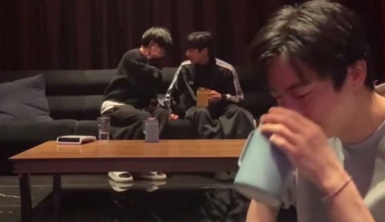 tetezdrive's tweet photo. always namjin at the gay scene https://t.co/lQwgWPiinR