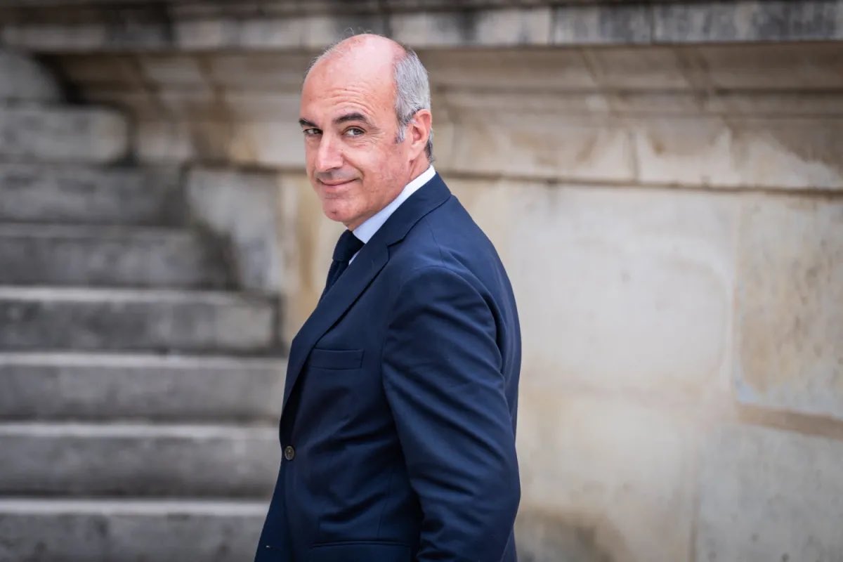 LR_Vendee's tweet photo. Olivier Marleix, un an déjà.

Dans une époque où les convictions sont parfois sacrifiées aux circonstances, il rappelait qu’une parole politique n’a de valeur que lorsqu’elle demeure fidèle à ce qu’elle croit juste.

Son exemple continue de nous inspirer. https://t.co/4G6aaLVRlo