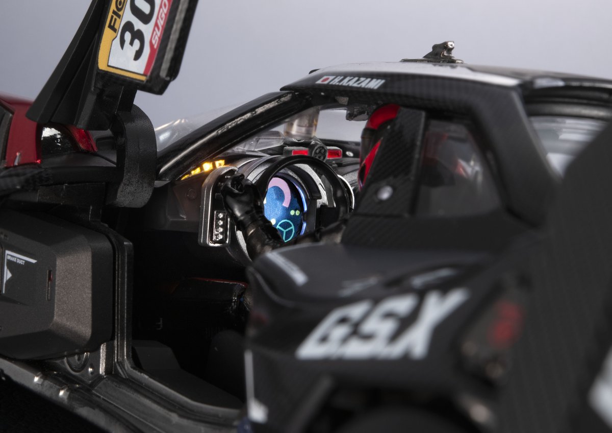 mega_hobby's tweet photo. 【漆黒のアスラーダG.S.X 現る】

「新世紀GPXサイバーフォーミュラ」35周年を記念し、
VA Hi-SPEC UNITEDより「アスラーダG.S.X RS SIREN（セイレーン）」がロールアウト。

アスラーダG.S.Xのシェイクダウンをイメージした特別仕様となる本マシン。
重厚感あるマットブラックのカラーリングが、
アスラーダの流麗なフォルムを際立たせます！

更にマシン名はシリーズ総監督の福田己津央氏が命名した
35周年にふさわしい記念モデルとなります！

プレミアムバンダイ購入特典として
SUGO開発スタッフの証であるオリジナル「クレデンシャルパス」が付属！
お見逃しなく！
https://t.co/X16KleeRv7

#サイバーフォーミュラ #CF35th