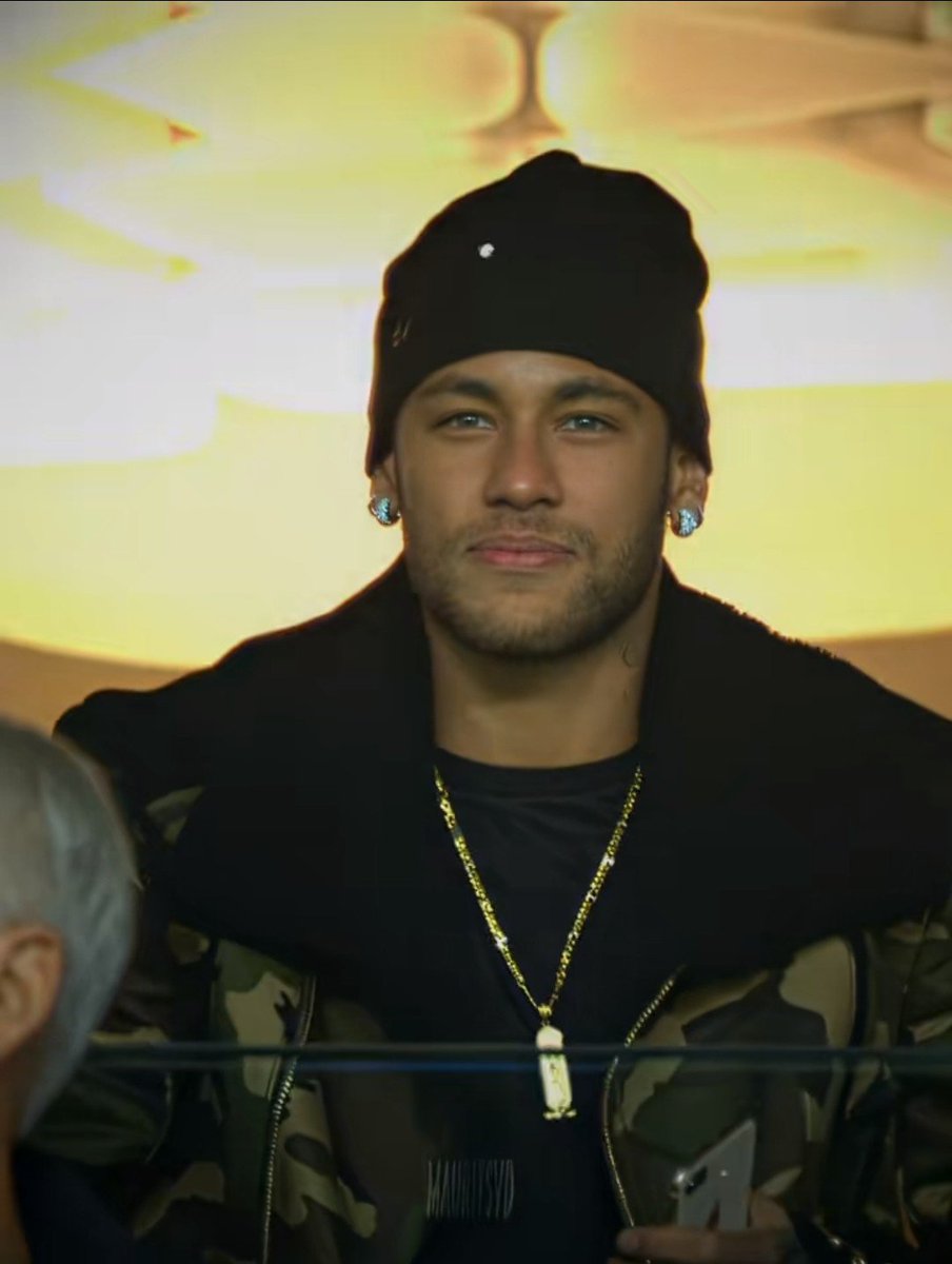mencerah's tweet photo. cowok gaboleh warnain rambut, tapi kalo neymar boleh
cowok gaboleh tindik anting, tapi kalo neymar boleh
cowok gaboleh pake kalung, tapi kalo neymar boleh
cowok gaboleh tatoan, tapi kalo neymar boleh² aja https://t.co/A2Chilveyz